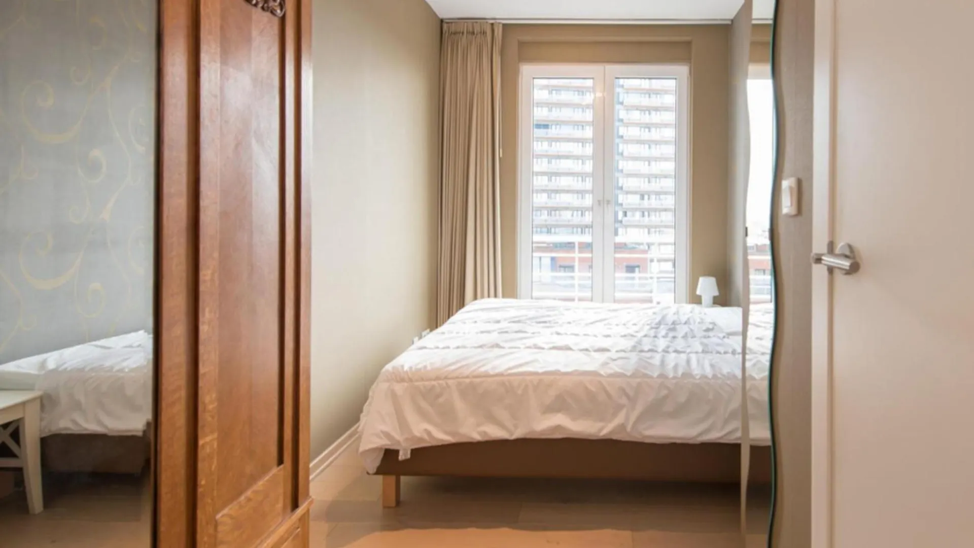 Beautiful Apartment With View Oostende