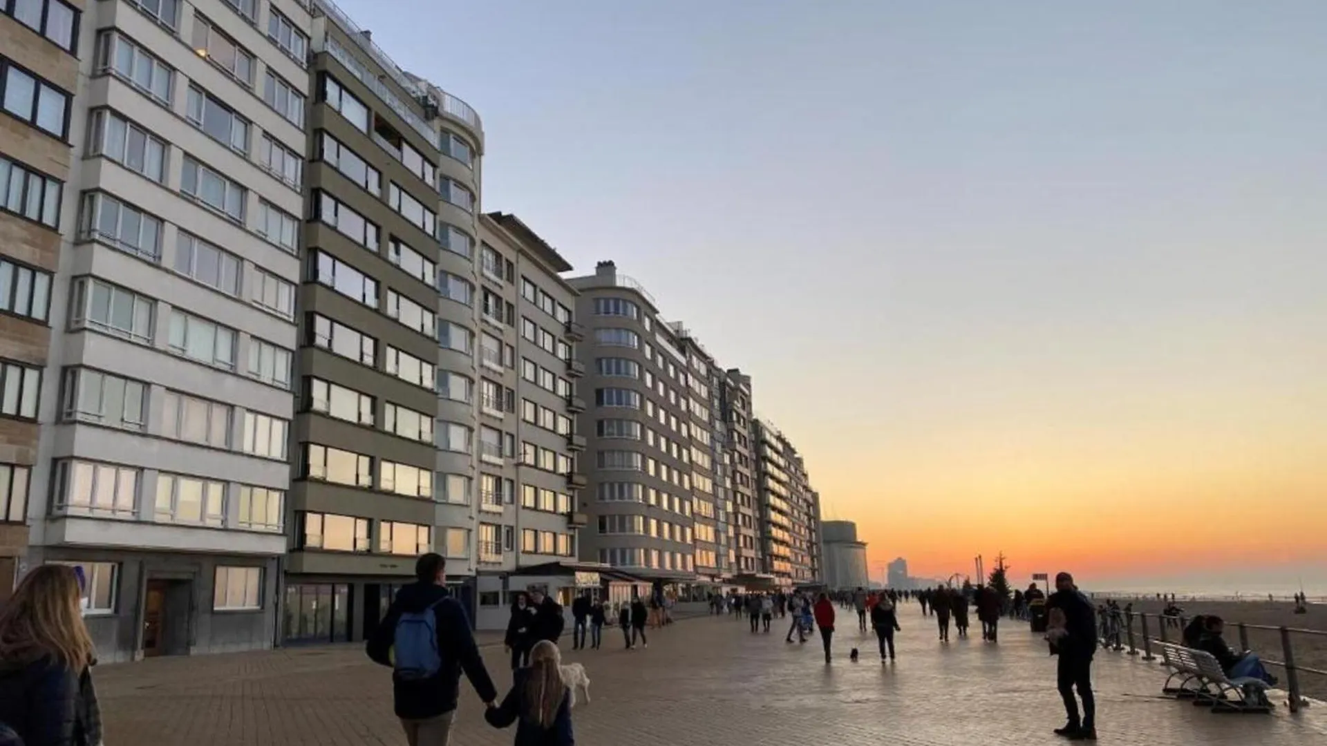 Beautiful Apartment With View Oostende Belçika